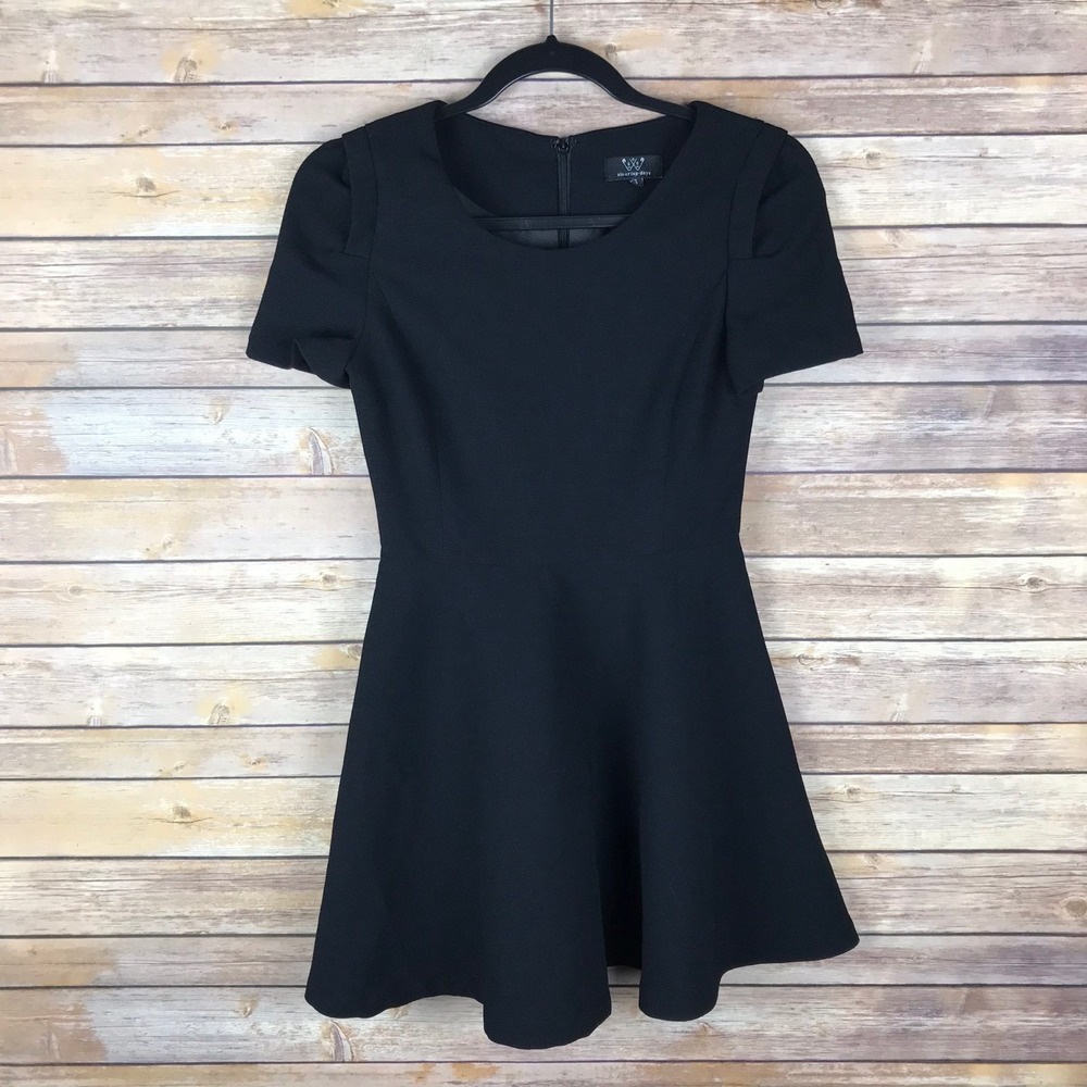 Six Crisp Days Dress Womens S Black Crepe Fit and Flare Short Sleeve Solid